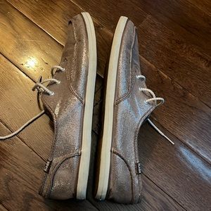 Sneakers, cute, barely worn no flaws